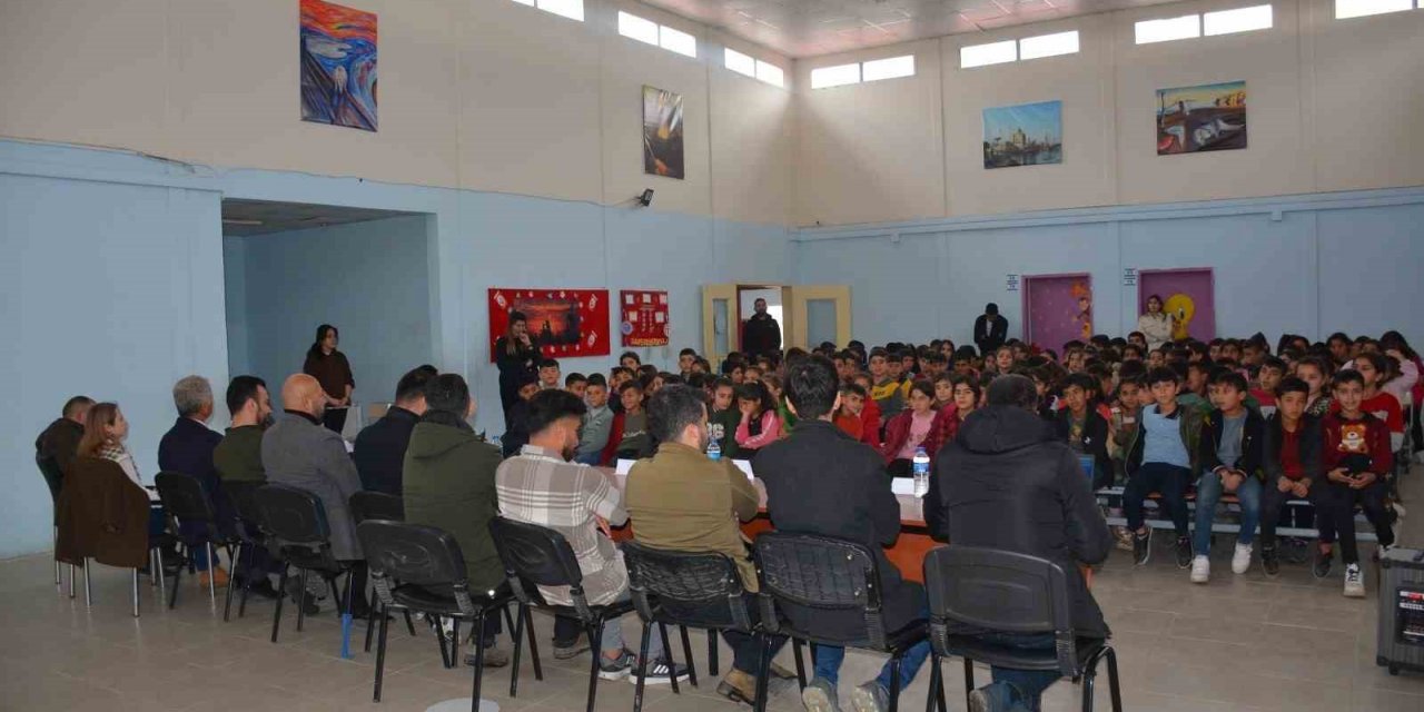 Silopi’de öğrencilere meslek grupları tanıtıldı