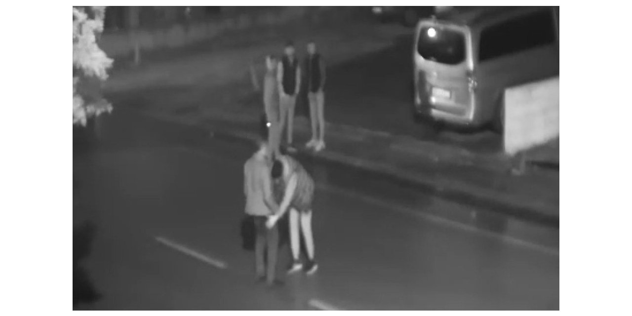 Parayı gazinoda harcayıp, çıkışta yaşlı adamı gasp ettiler