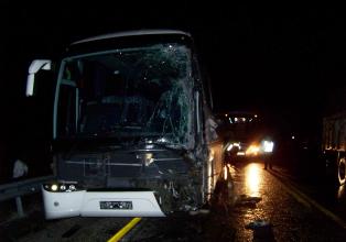 Konya'da otobüs ile TIR çarpıştı!