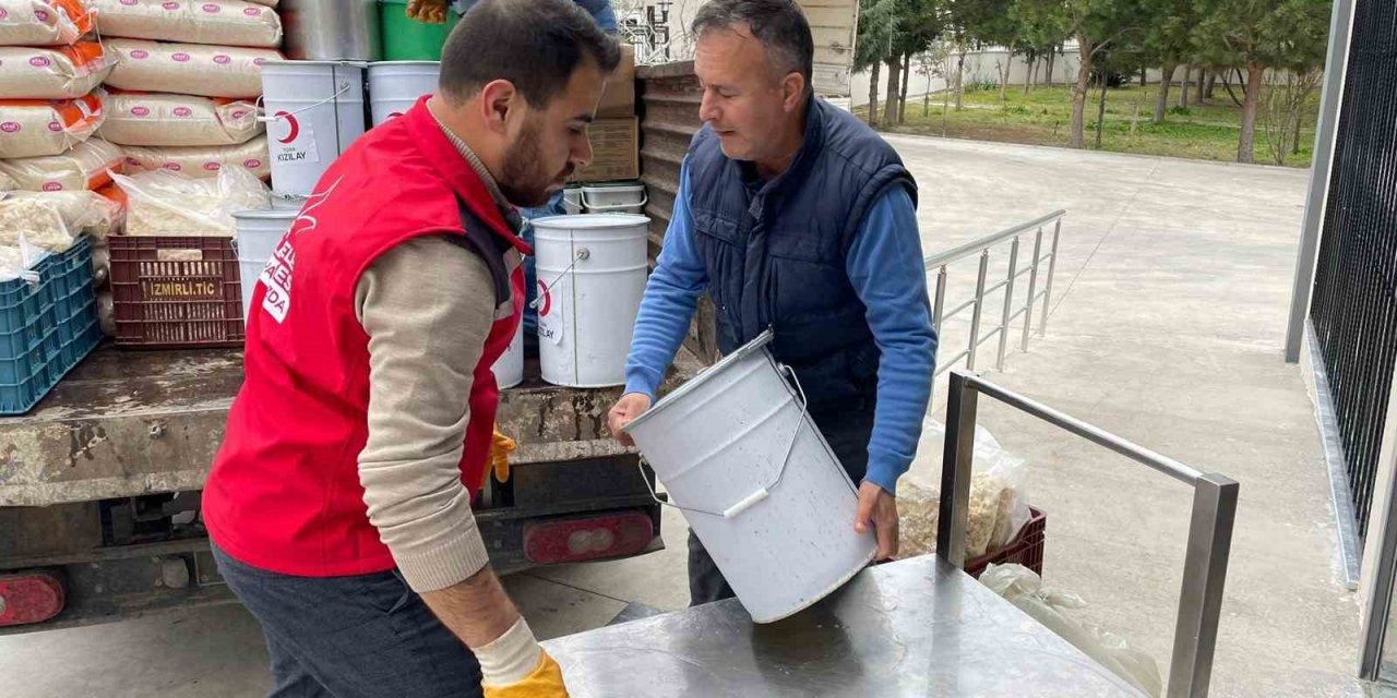 Şehzadeler Belediyesi Ramazan’da da sofraları ve etkinlikleriyle deprem bölgesinde olacak