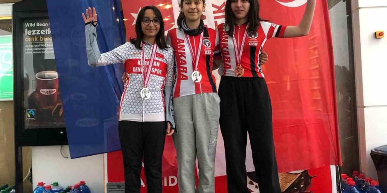 Karamanlı bisikletçiler Kastamonu’dan madalyayla döndü