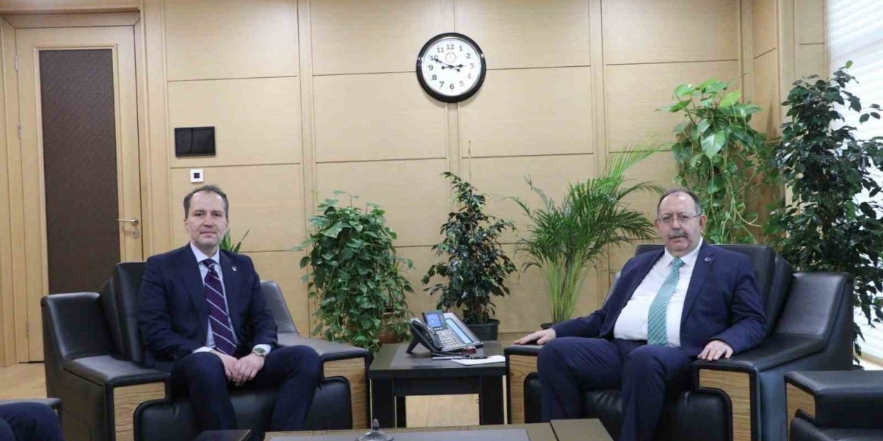 Yeniden Refah Partisi Genel Başkanı Erbakan, cumhurbaşkanlığı adaylık başvurusunu yaptı