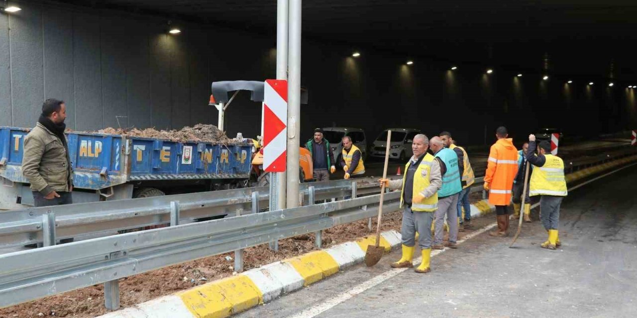 Şanlıurfa’da 5 kişinin öldüğü kavşakta bakım ve onarım çalışmaları tamamlandı