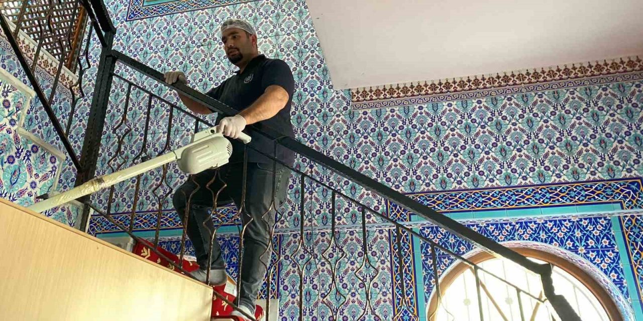 Büyükşehir’den camilerde temizlik çalışması