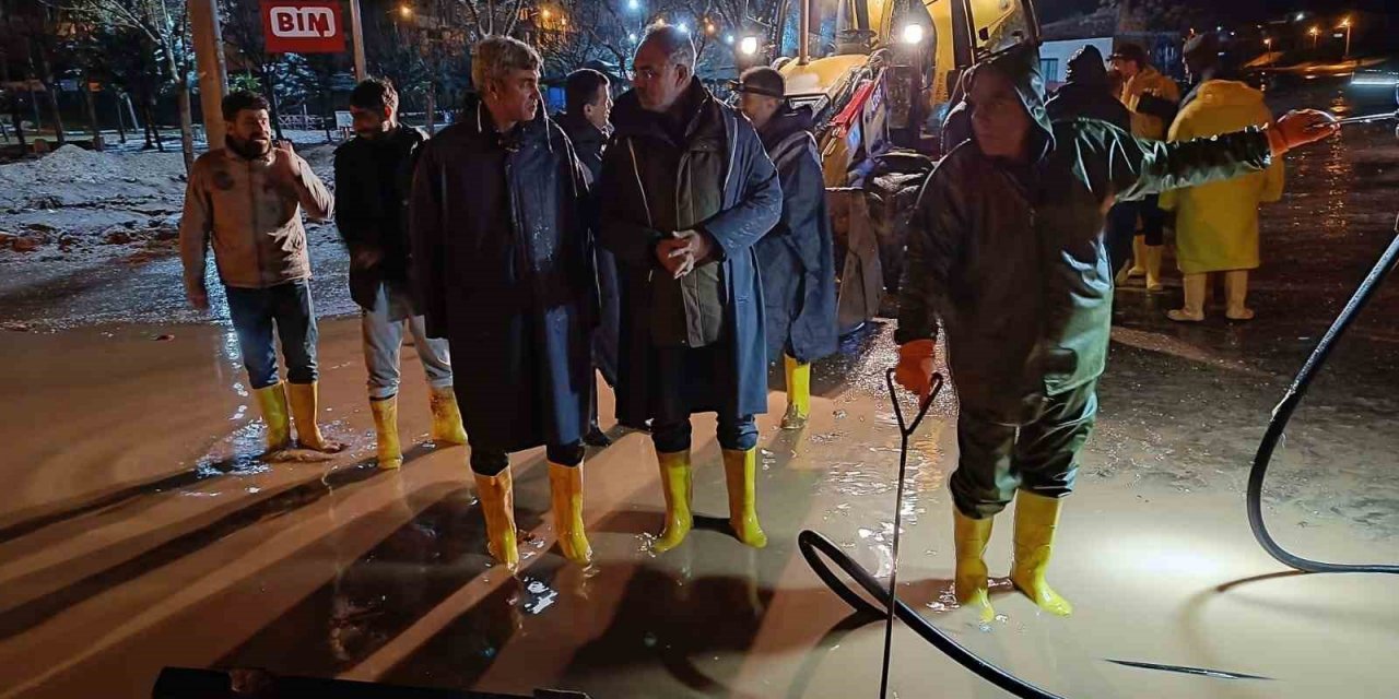 Eyyübiye’de sel felaketinin yaraları sarılıyor