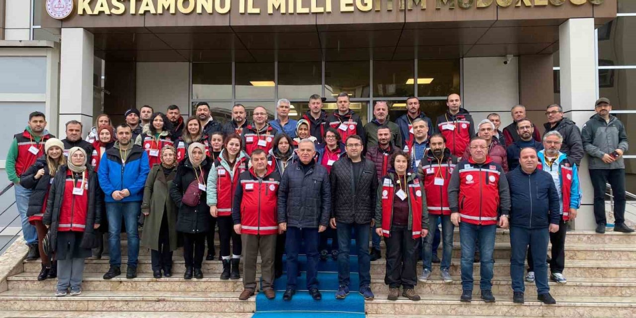 Öğretmenler depremzede çocuklarla sosyal ve bilimsel etkinlikler yapacak