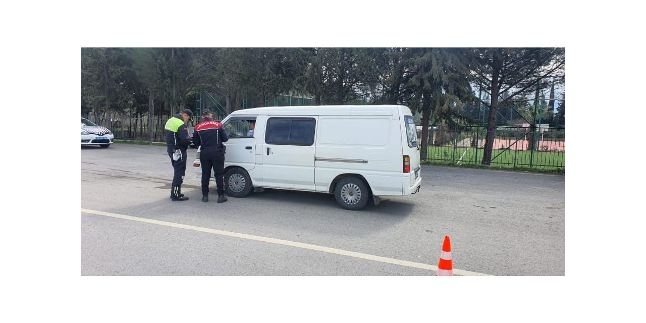 Balıkesir’de 171 şahsa uyuşturucu ve kaçak tütün operasyonu