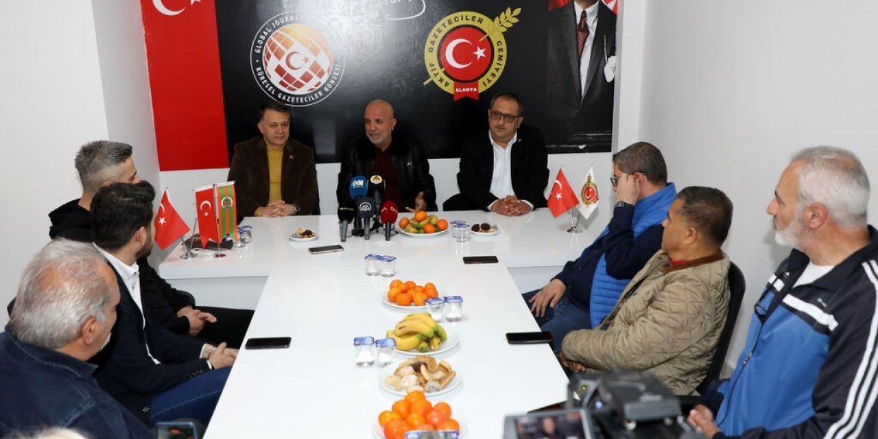 Alanyaspor Başkanı Çavuşoğlu: "Maçın sonucuyla oynandı. Ben böyle bir penaltı görmedim"