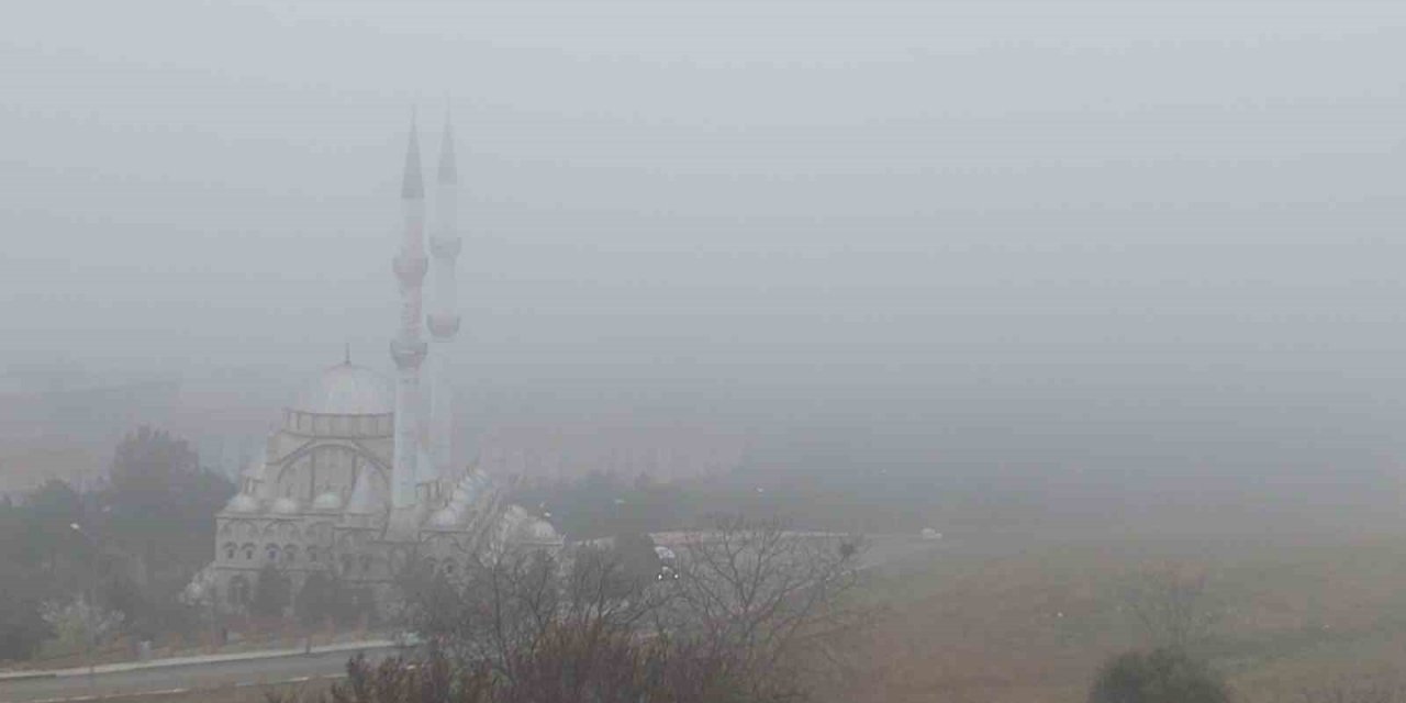 Tekirdağ sisle kaplandı: Göz gözü görmüyor