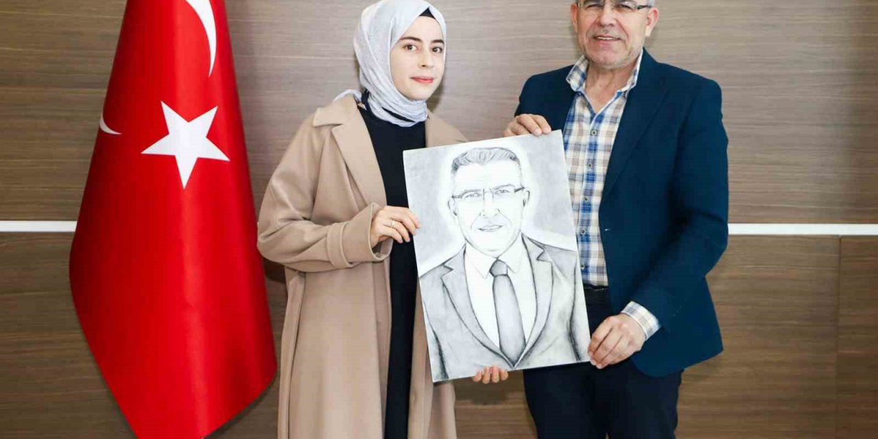 Nişan yüzüklerini takan Başkan Güler’e karakalem portre jesti