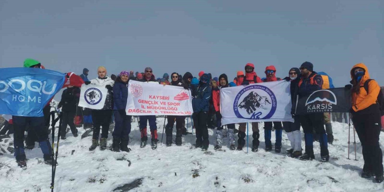 Kayserili Dağcılar Çanakkale Şehitlerini andı