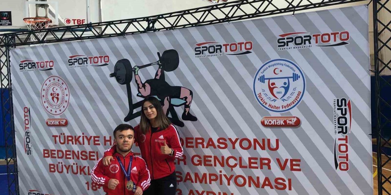 Çağdaş Kaya Halterde Türkiye Şampiyonu Oldu