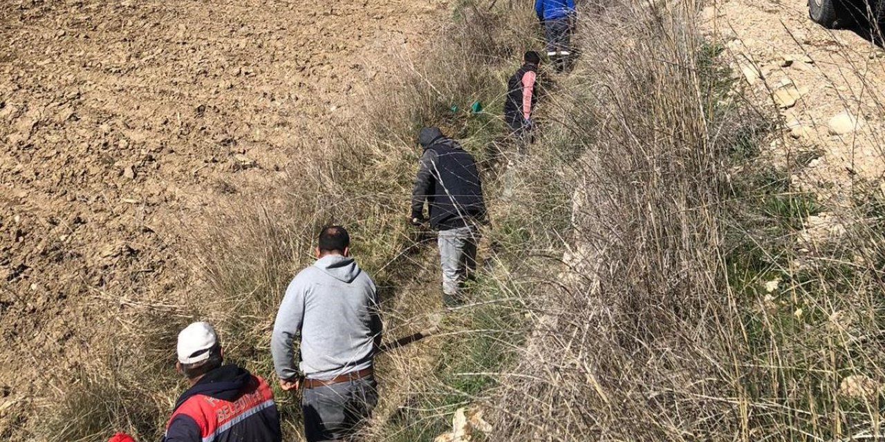 Hisarcık’ta sulama kanalı temizliği