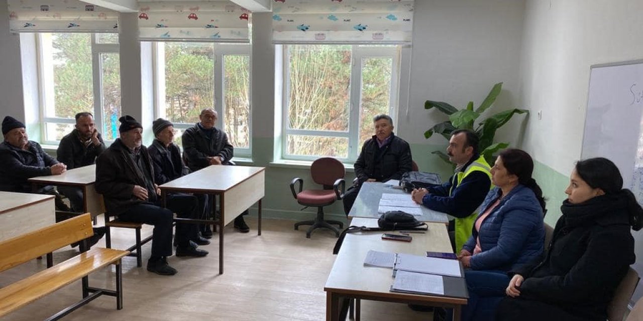 İhsaniye’de çiftçilere yönelik bilgilendirme yapıldı