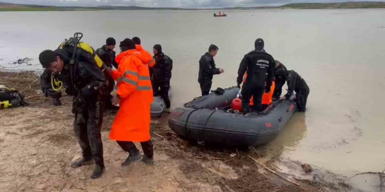 Şanlıurfa’da sele kapılan tır sürücüsü 7 gündür aranıyor