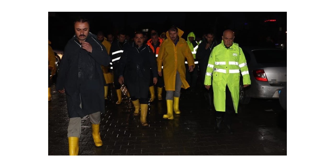 Haliliye’de temizlik çalışmaları gece gündüz sürüyor