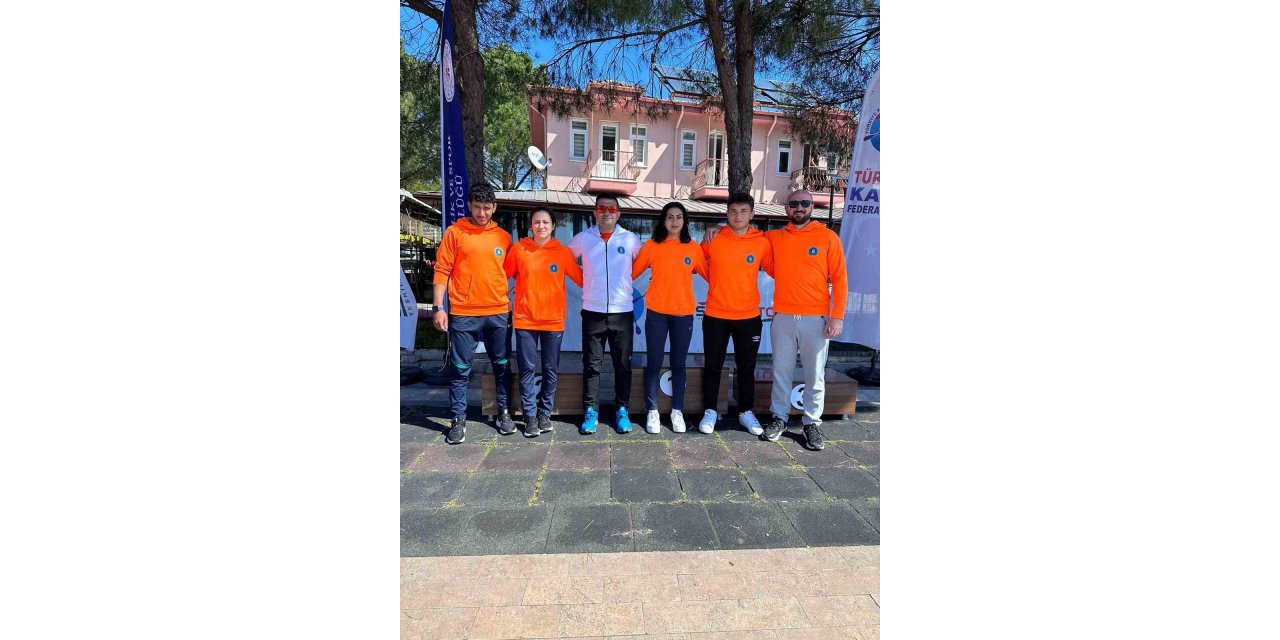 Kanoda en iyiler yine Bursa Büyükşehir Belediyespor’dan