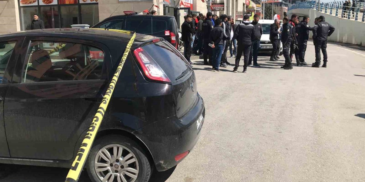 Elazığ’da silahlı bıçaklı kavga: 2 yaralı