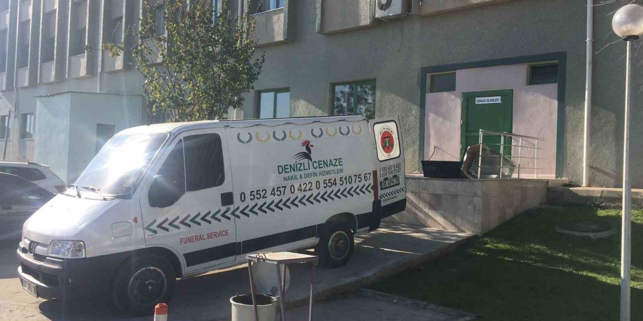 Sağlık ocağının kapısında öldü