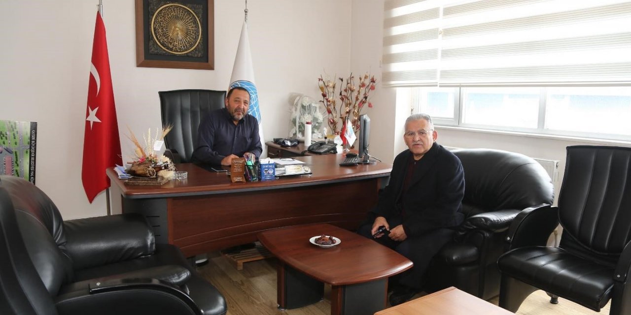 Başkan Büyükkılıç, Kayseri Hali’ni ziyaret etti