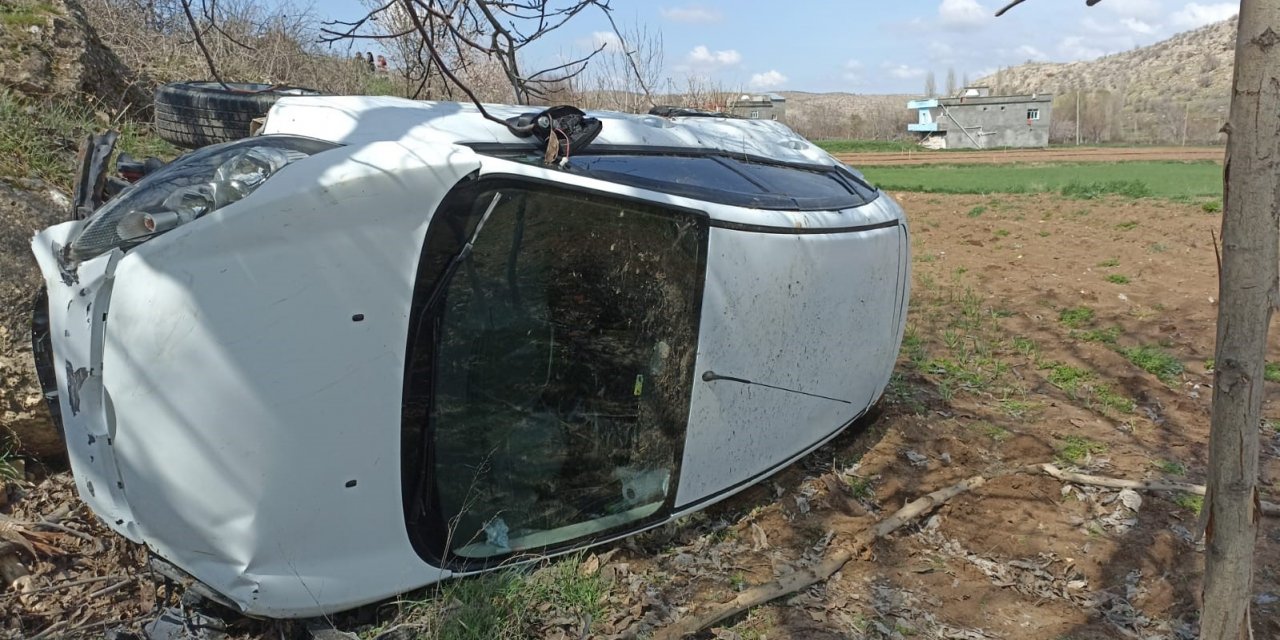 Mardin’de sürücüsünün direksiyon hakimiyetini kaybettiği araç uçurumdan yuvarlandı