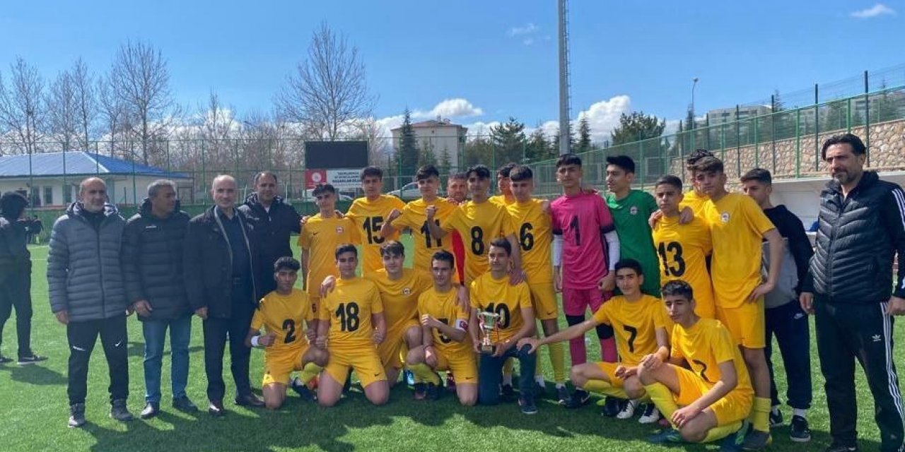 U15’te Elazığ Şampiyonu İl Özel İdarespor