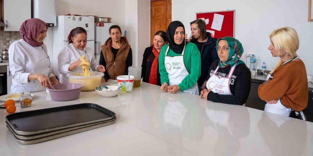 Olgunlaşma Enstitüsü’ndeki etkinlik, depremzede kadınlara moral oldu