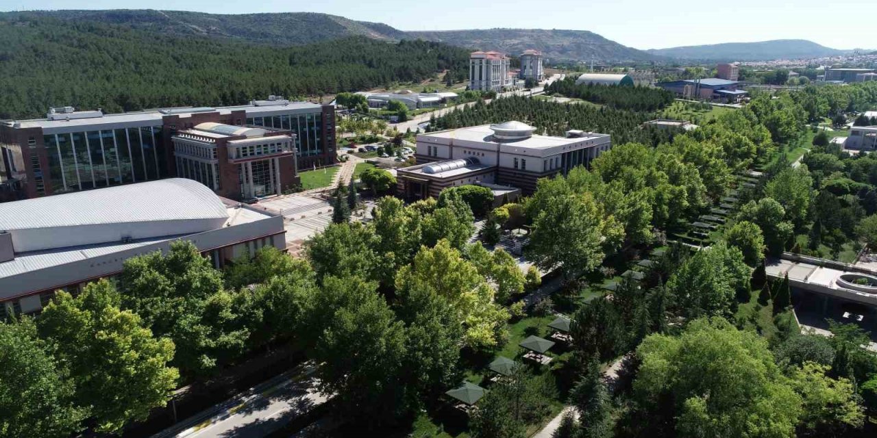 ESOGÜ’lü öğrencilerin projelerine TÜBİTAK desteği