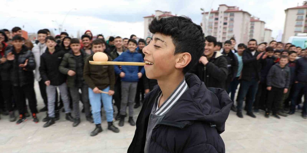 Ağrı’da Nevruz Bayramı coşkuyla kutlandı