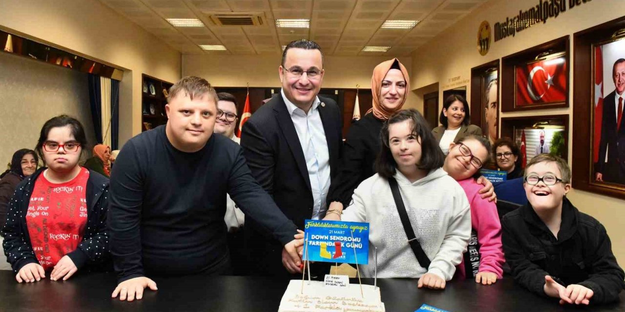 Özel çocuklardan başkana sürpriz ziyaret