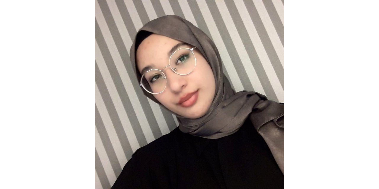 Staj için gelen öğrenciyi başörtüsü sebebiyle almayan okul müdürüne 10 yıla kadar hapis talebi