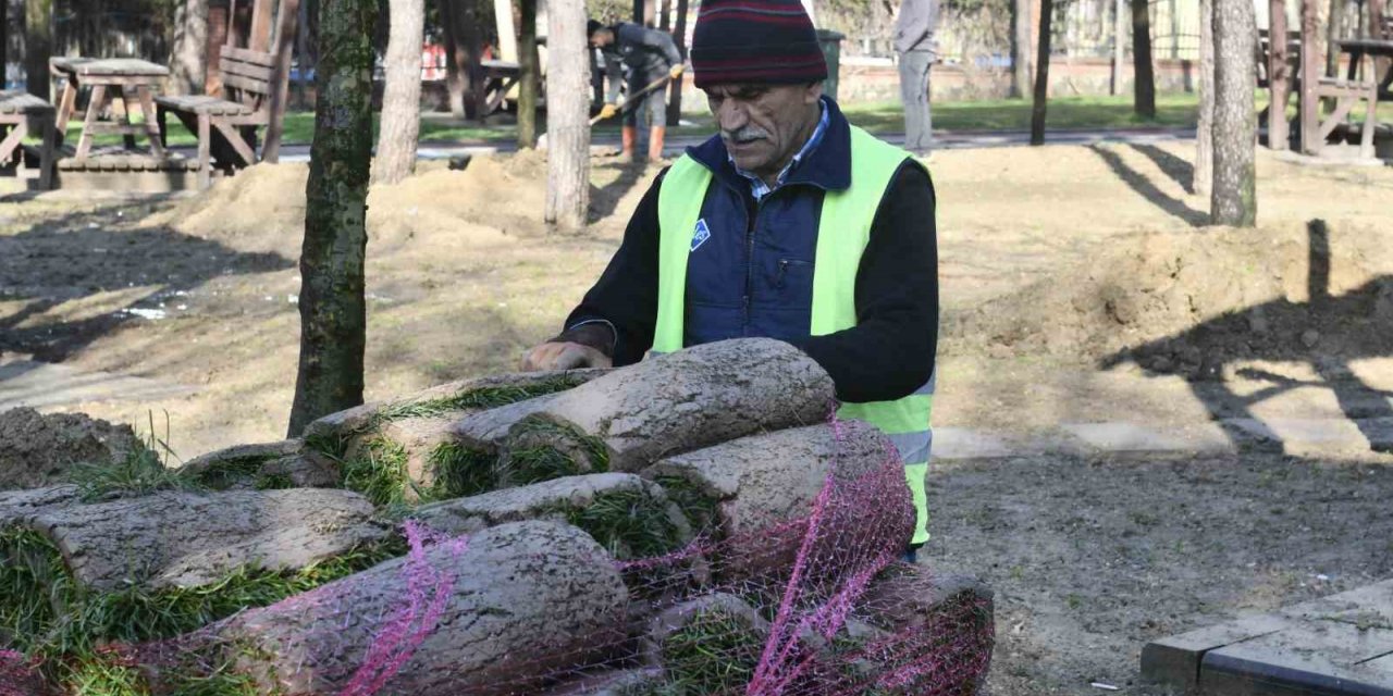Esenyurt’ta parklar yaza hazırlanıyor