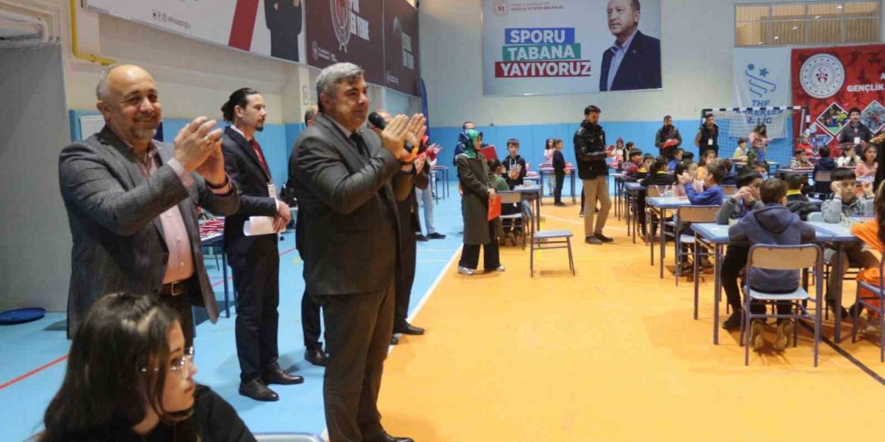 Afyonkarahisar’da akıl ve zeka şampiyonası gerçekleştirildi