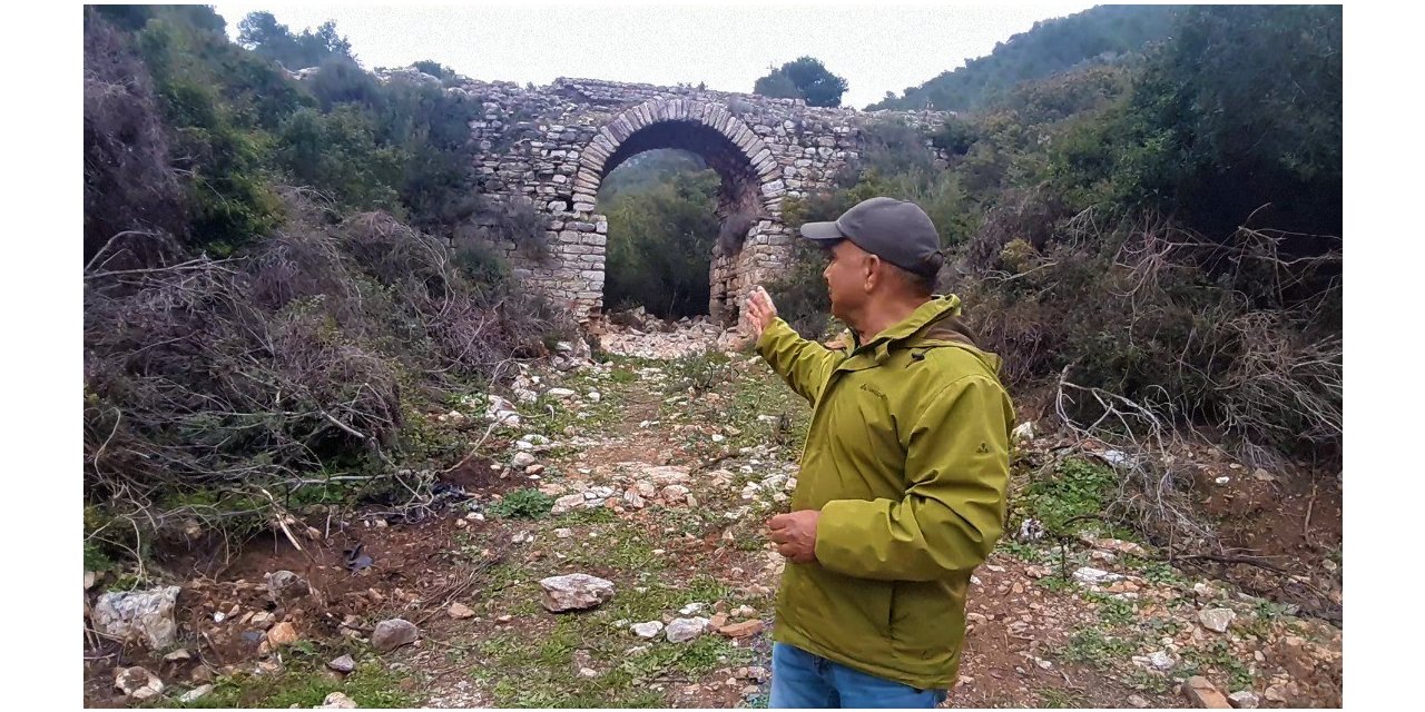 Tarihi su kemerini tahrip etmişler