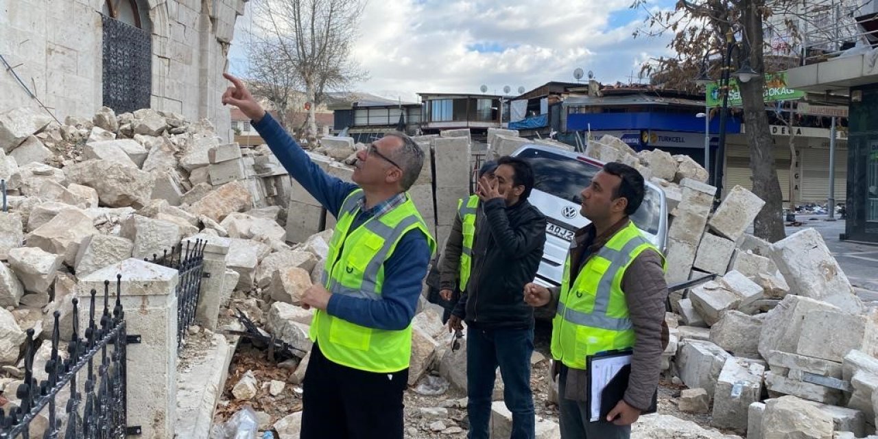 Depremde yıkılan asırlık Teze Cami restore edilecek