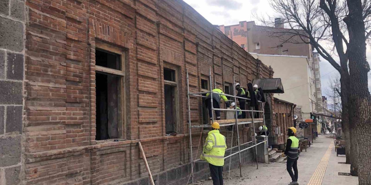 Tarihi Kimliğiyle Kars Kenti Projesi çalışmaları başladı