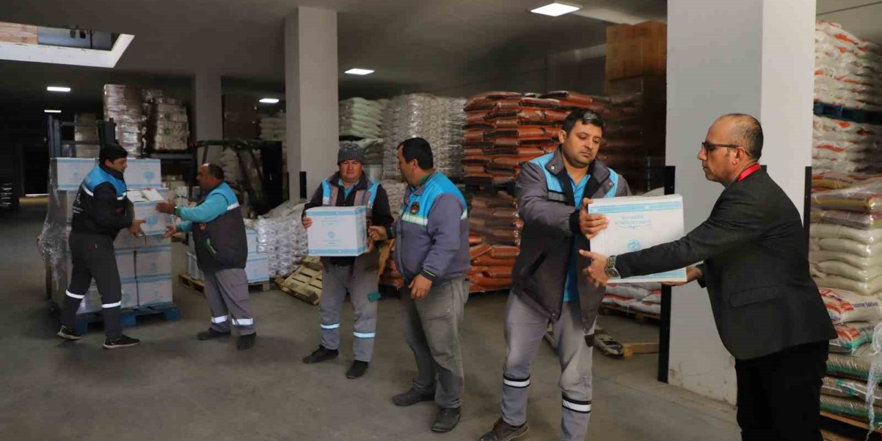 Alanya Belediyesi ramazan bereket paketlerinin dağıtımına başladı