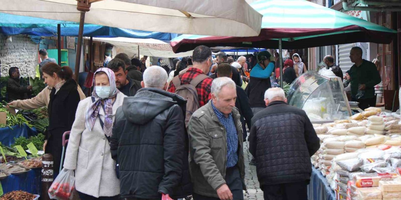 Aydın’ın çarşı pazarlarında Ramazan hareketliliği başladı