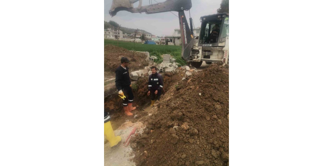 İl Özel İdaresi’ne bağlı ekipler deprem bölgesindeki çalışmaları sürüyor
