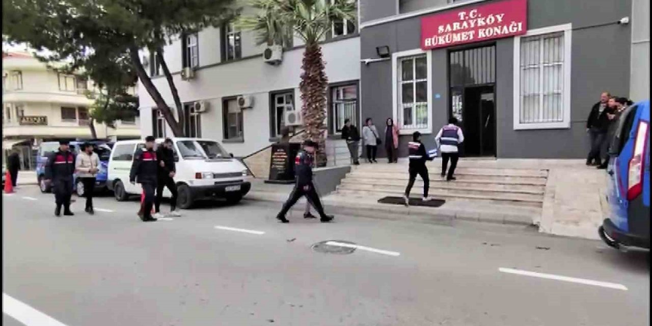 35 ilde 96 kişiyi yasa dışı bahis oynatma bahanesiyle dolandıran 4 şüpheli tutuklandı