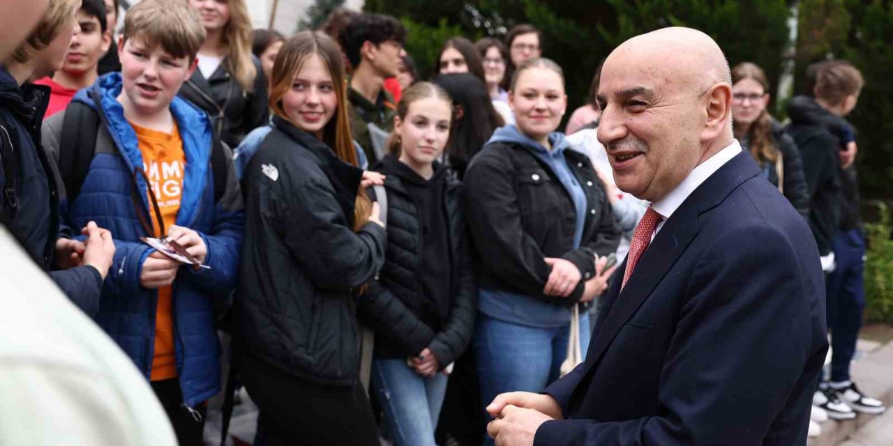 Hollandalı öğrenciler TEKNOMER’de misafir edildi