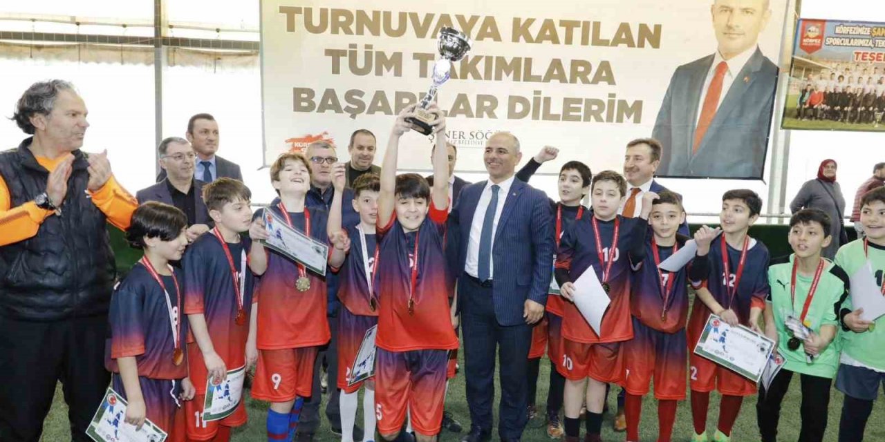 Kupada gülen Petkim Ortaokulu oldu