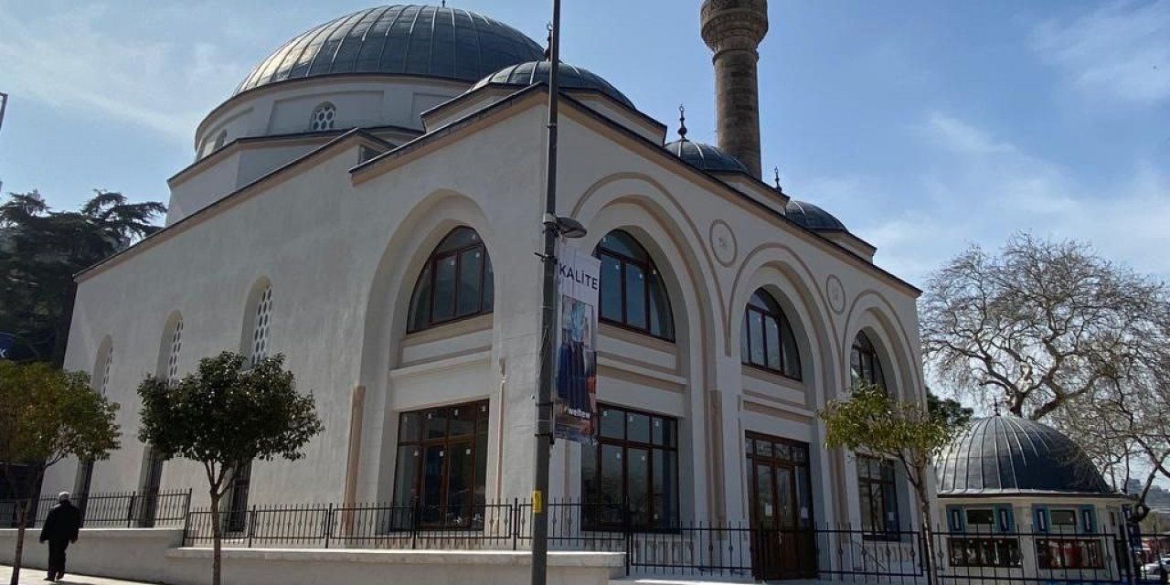 Bandırma’nın tarihi Haydar Çavuş Camii yeniden ibadete açılıyor