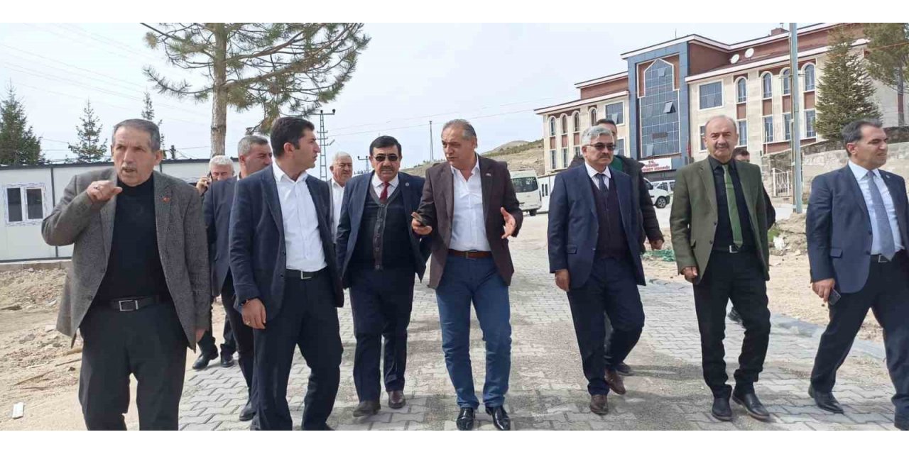 İlçe belediye başkanlarından Gürün’e çıkarma