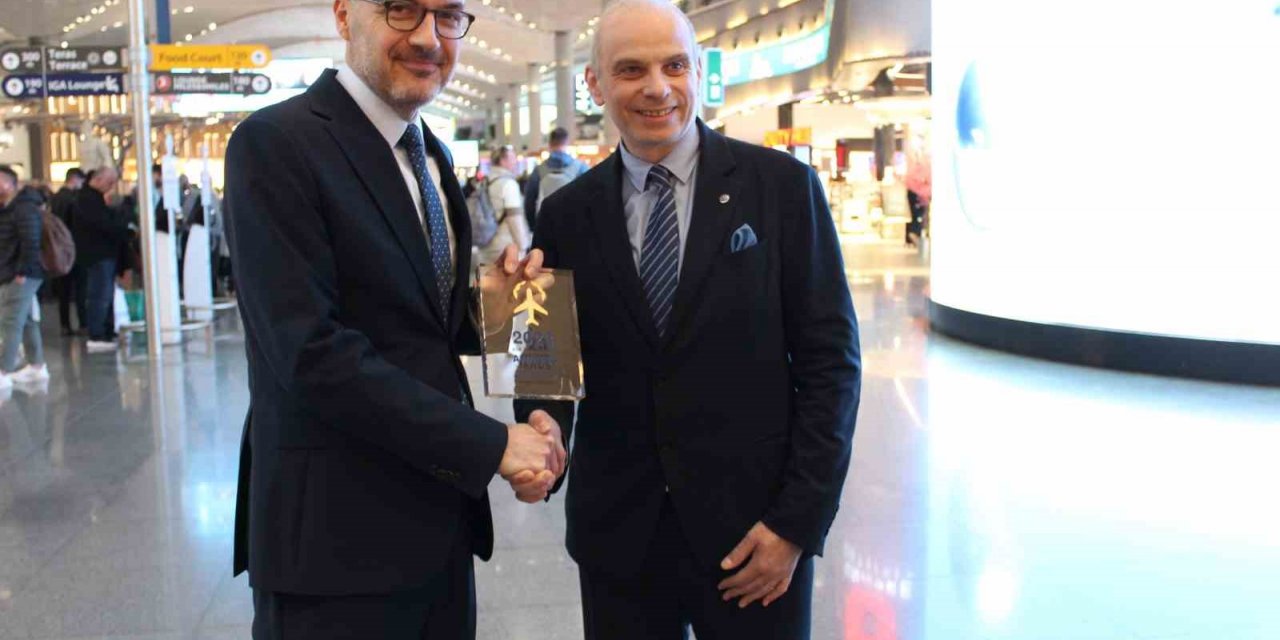 İGA İstanbul Havalimanı üst üste 3. kez ’yılın havalimanı’ seçildi