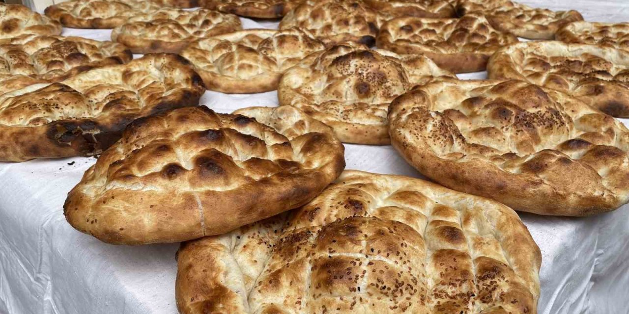 Denizli de Ramazan pidesi 3 ayrı fiyattan satılacak
