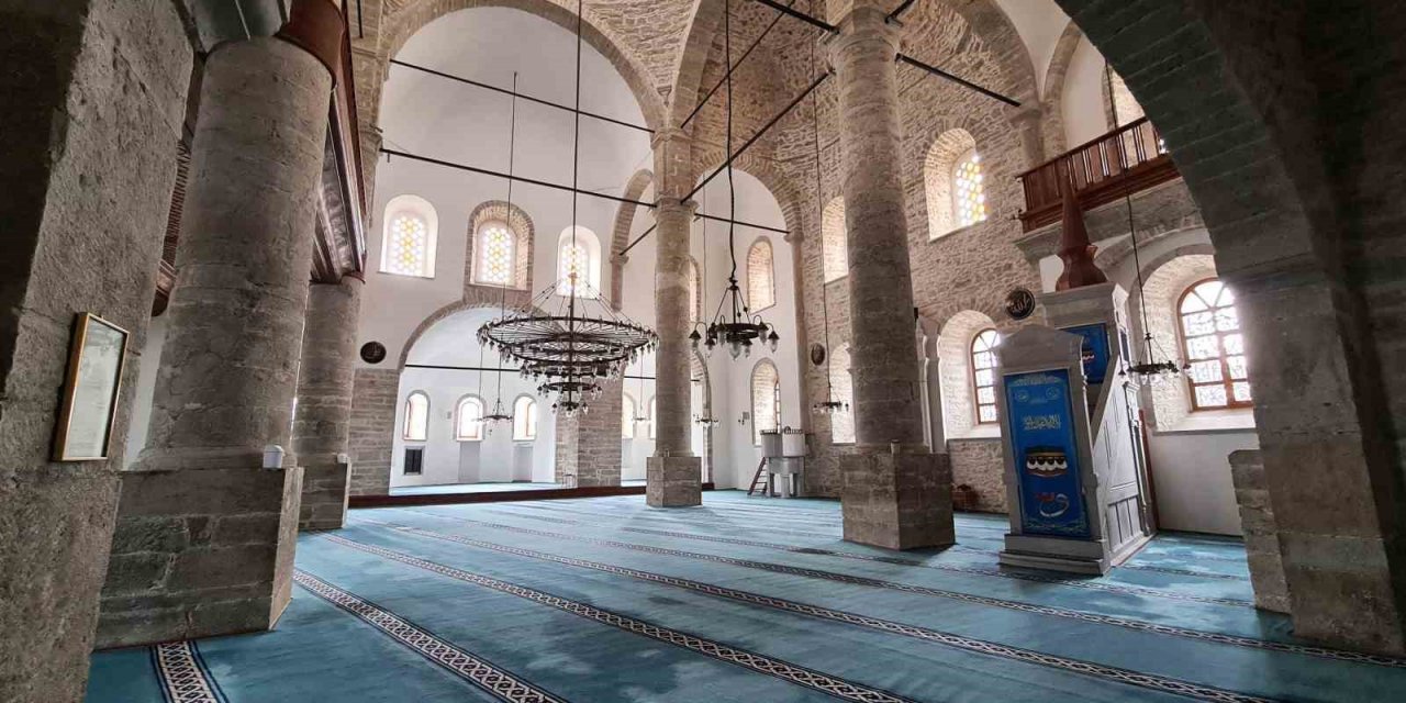 Asırlık camiler Ramazan’a "merhaba" dedi