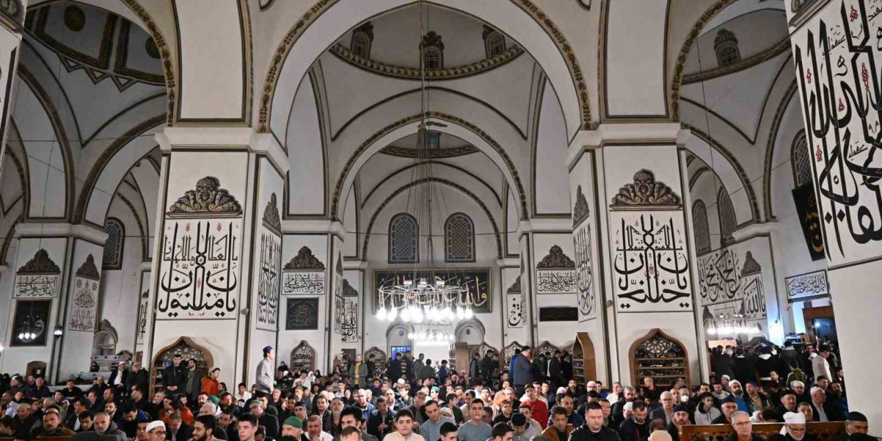 İlk teravih Ulu Cami’de