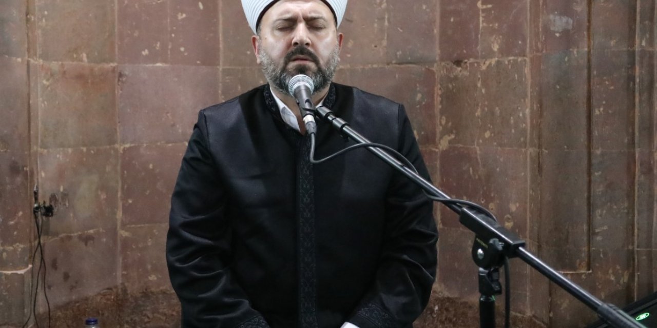 İnegöl’de ilk teravihi Ayasofya Camii İmam Hatibi kıldırdı