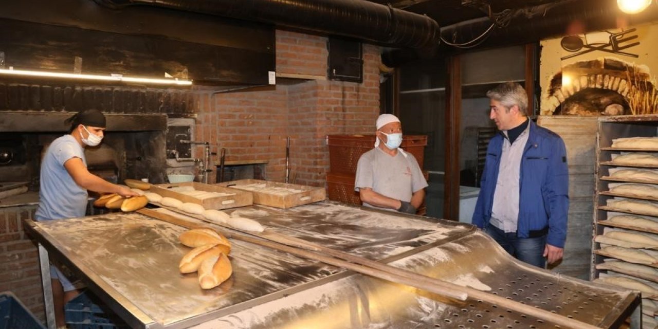 Başkan Oktay, gece fırınları inceledi
